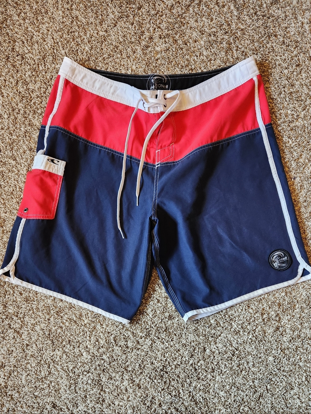O'Neill Red & Navy Colorblock Santa Cruz Men’s Boardshorts - Size 36